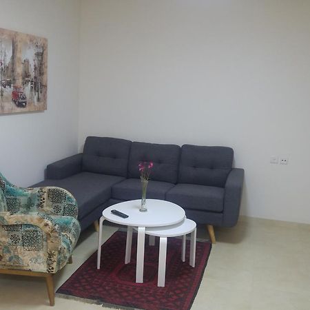 Sabba'S Apartment เคอฟาร์ซาวา ภายนอก รูปภาพ