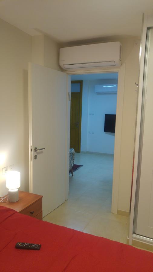 Sabba'S Apartment เคอฟาร์ซาวา ภายนอก รูปภาพ